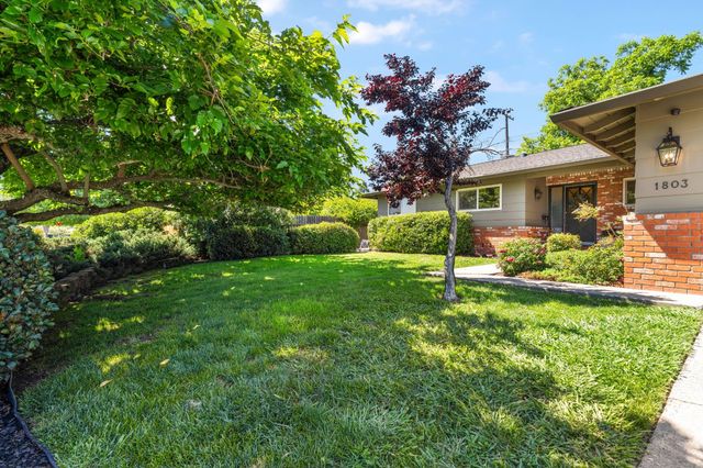 1803 Tanglewood Ln, Roseville, CA 95661