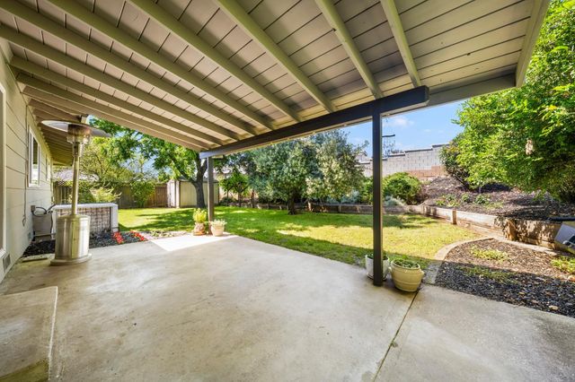 1803 Tanglewood Ln, Roseville, CA 95661
