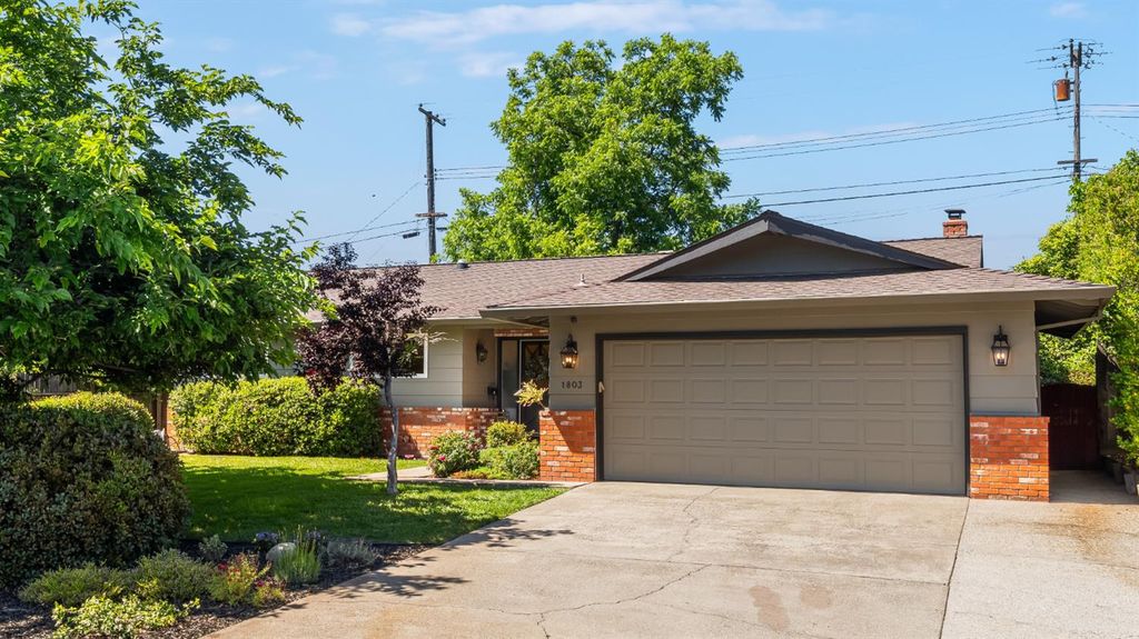 1803 Tanglewood Ln, Roseville, CA 95661