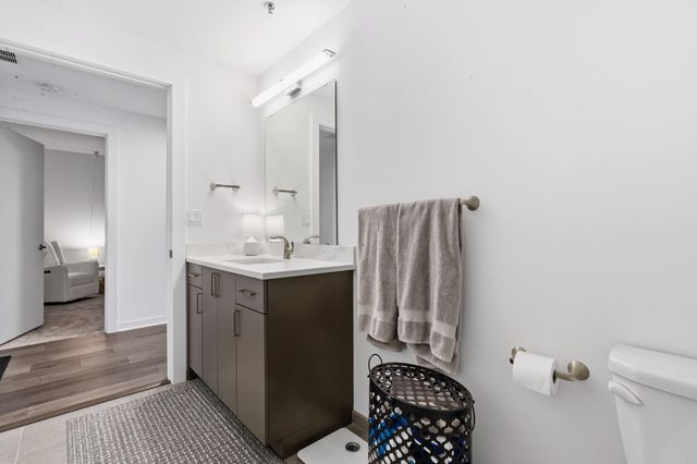 1240 2nd Street S 1031, Minneapolis, MN 55415