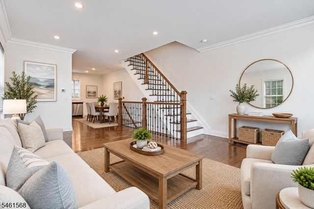112 Cacciola Pl A, Westfield Town, NJ 07090