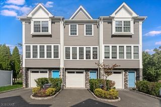 112 Cacciola Pl A, Westfield Town, NJ 07090