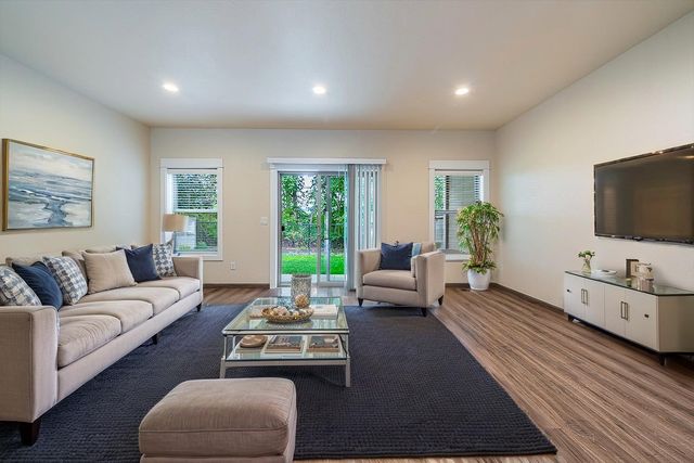 3860 Creek View Drive, Medford, OR 97504