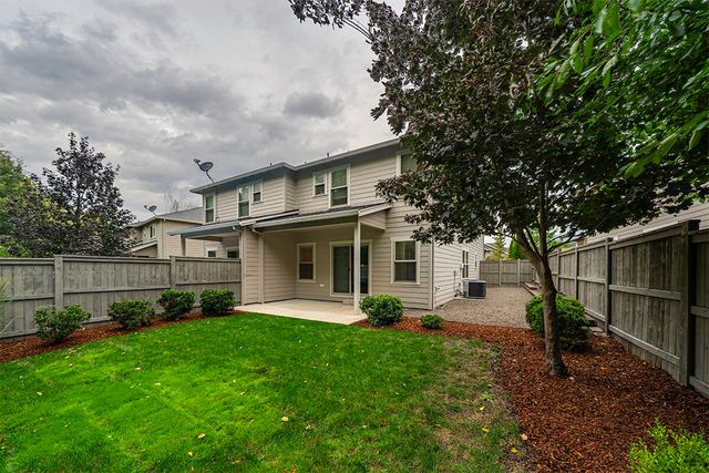 3860 Creek View Drive, Medford, OR 97504