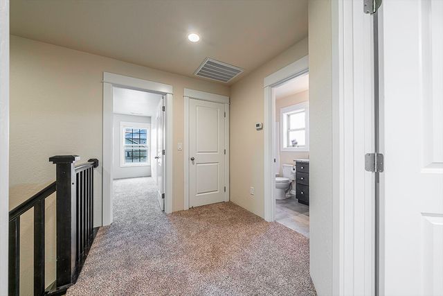 3860 Creek View Drive, Medford, OR 97504