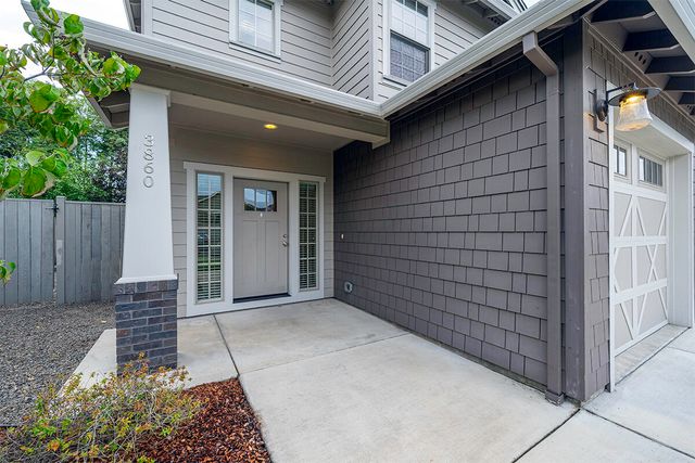 3860 Creek View Drive, Medford, OR 97504