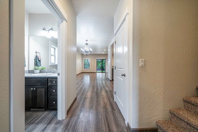 3860 Creek View Drive, Medford, OR 97504