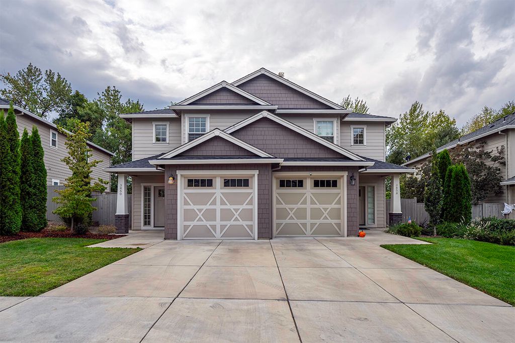 3860 Creek View Drive, Medford, OR 97504