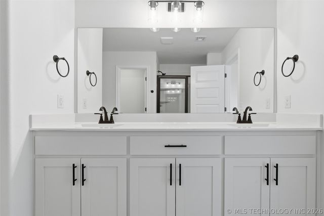 12513 N 134 Avenue, Owasso, OK 74021