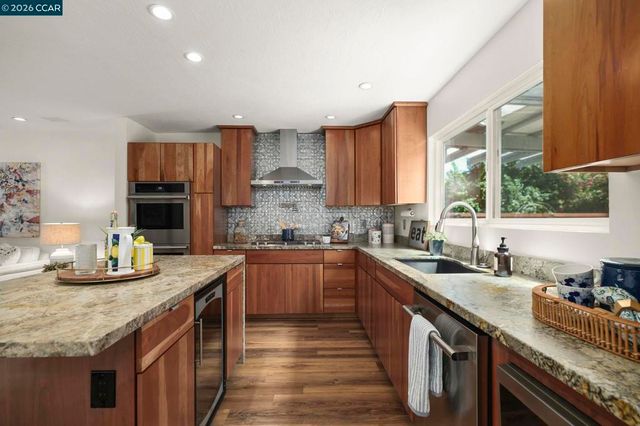 1325 Sumac Cir, Concord, CA 94521