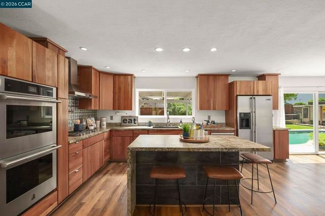 1325 Sumac Cir, Concord, CA 94521