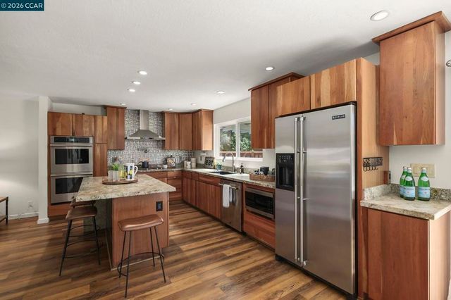 1325 Sumac Cir, Concord, CA 94521