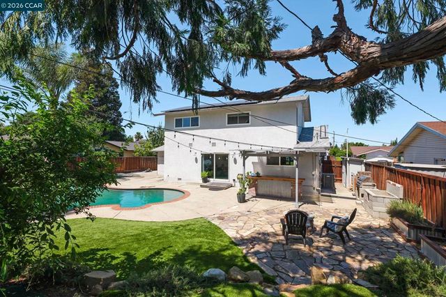 1325 Sumac Cir, Concord, CA 94521