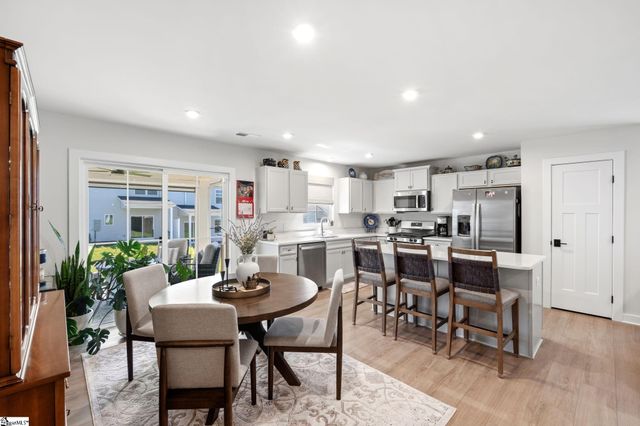 1337 Coffeetree Drive, Woodruff, SC 29388