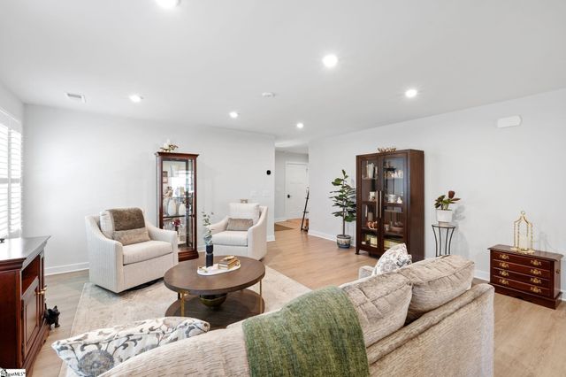 1337 Coffeetree Drive, Woodruff, SC 29388