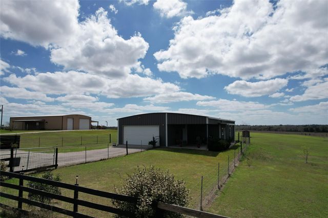 12405 Fm 532, Hallettsville, TX 77964