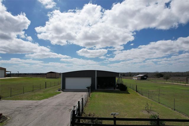 12405 Fm 532, Hallettsville, TX 77964