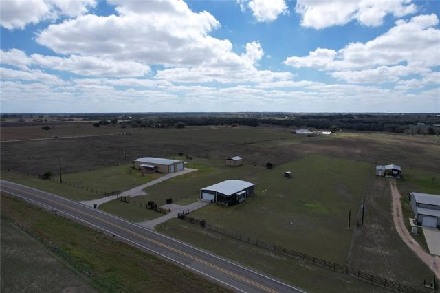 12405 Fm 532, Hallettsville, TX 77964