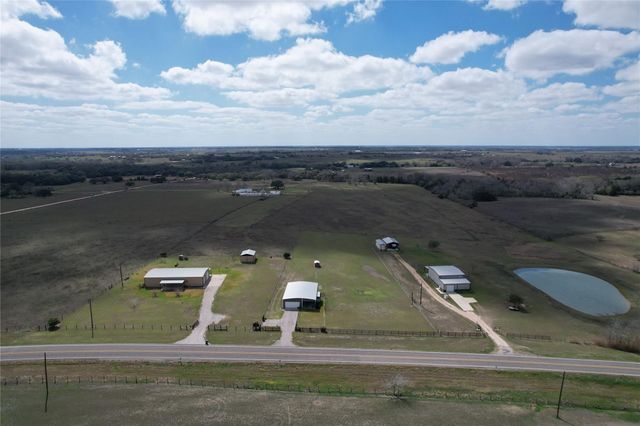 12405 Fm 532, Hallettsville, TX 77964