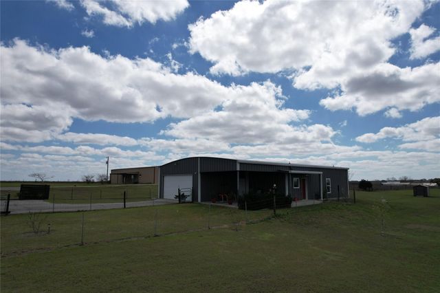 12405 Fm 532, Hallettsville, TX 77964