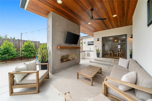 242 N 6th Street, Grover Beach, CA 93433