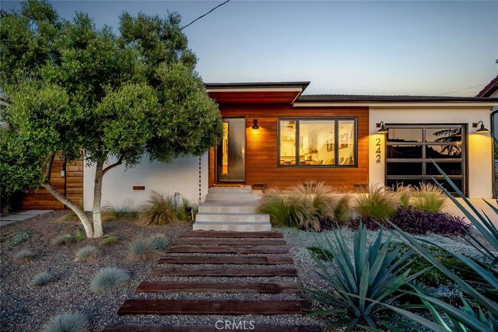 242 N 6th Street, Grover Beach, CA 93433