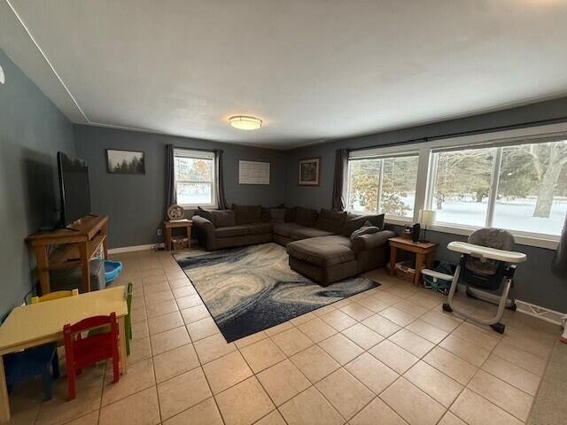 495 S Maple Island Road, Muskegon, MI 49442