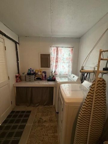 495 S Maple Island Road, Muskegon, MI 49442