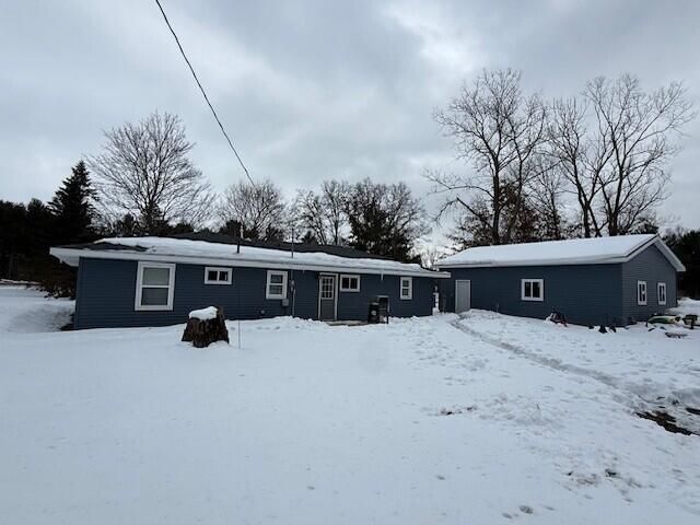 495 S Maple Island Road, Muskegon, MI 49442