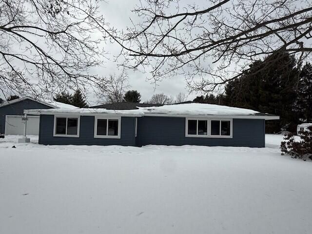 495 S Maple Island Road, Muskegon, MI 49442