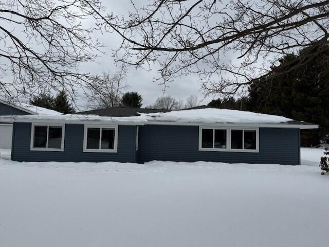 495 S Maple Island Road, Muskegon, MI 49442