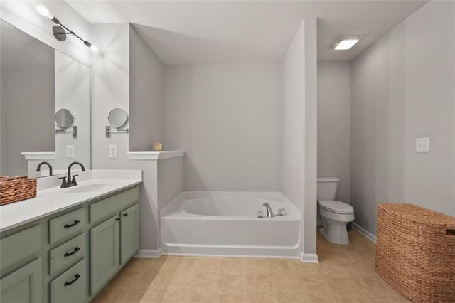 18 JEKYLL Drive 31, Marietta, GA 30066