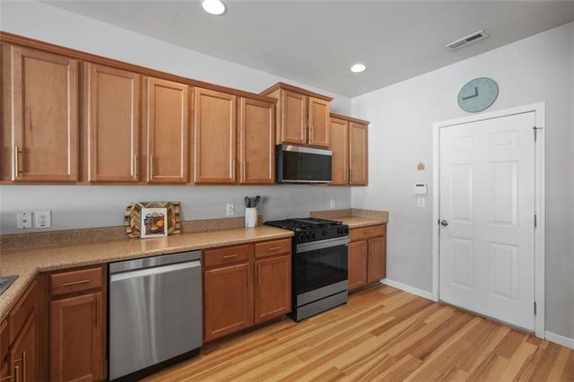 18 JEKYLL Drive 31, Marietta, GA 30066