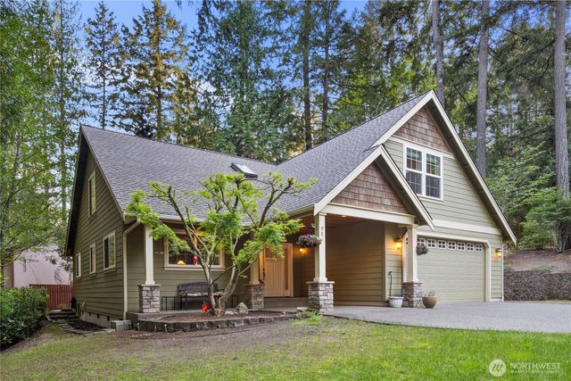 981 E Lakeshore Dr, Allyn, WA 98524