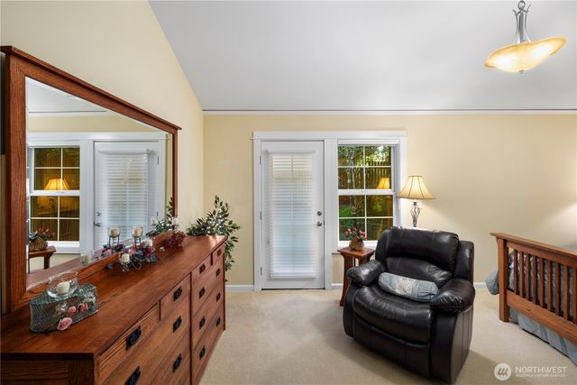 981 E Lakeshore Dr, Allyn, WA 98524