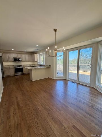 3298 Habitat Trail, Pinckney, MI 48169