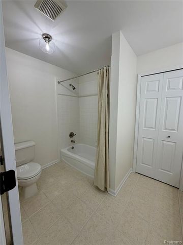 3298 Habitat Trail, Pinckney, MI 48169