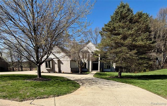 3298 Habitat Trail, Pinckney, MI 48169