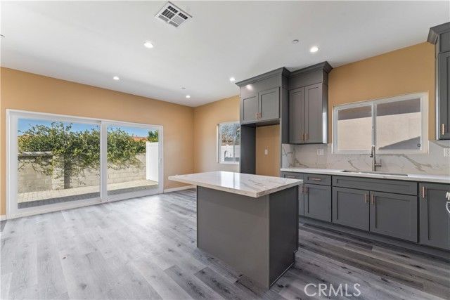 6942 Valmont, Tujunga (los Angeles), CA 91042