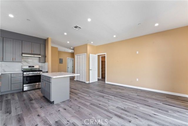 6942 Valmont, Tujunga (los Angeles), CA 91042