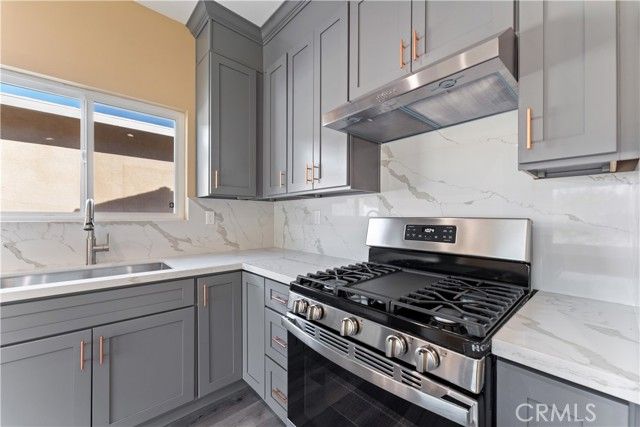 6942 Valmont, Tujunga (los Angeles), CA 91042