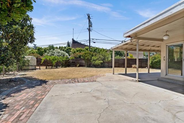 190 W Mckenzie Avenue, Stockton, CA 95204