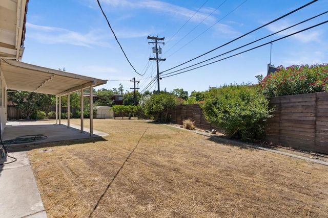 190 W Mckenzie Avenue, Stockton, CA 95204