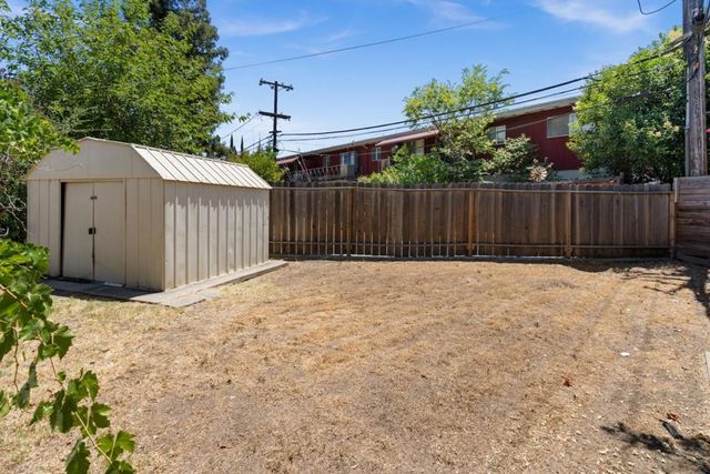 190 W Mckenzie Avenue, Stockton, CA 95204