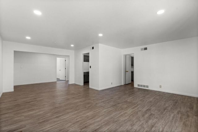 190 W Mckenzie Avenue, Stockton, CA 95204
