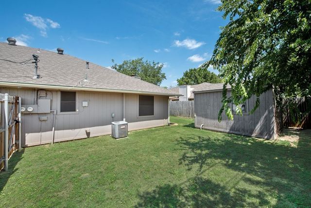 6610 Parkview Lane, North Richland Hills, TX 76182