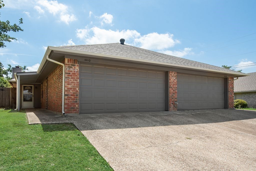 6610 Parkview Lane, North Richland Hills, TX 76182