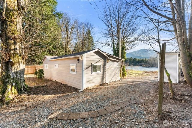 41722 S Shore Drive, Concrete, WA 98237