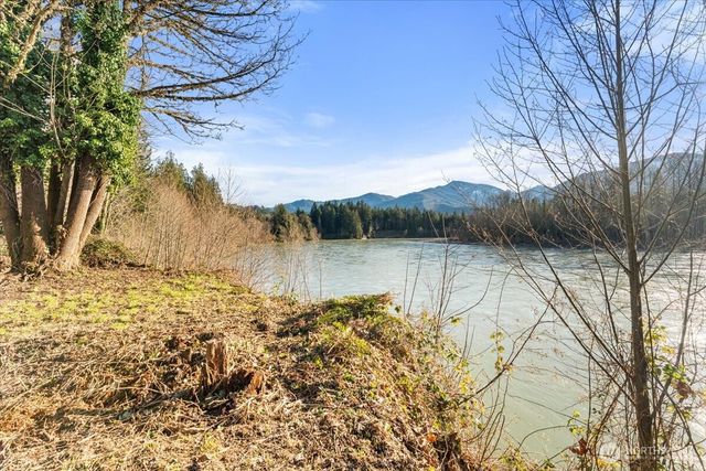 41722 S Shore Drive, Concrete, WA 98237