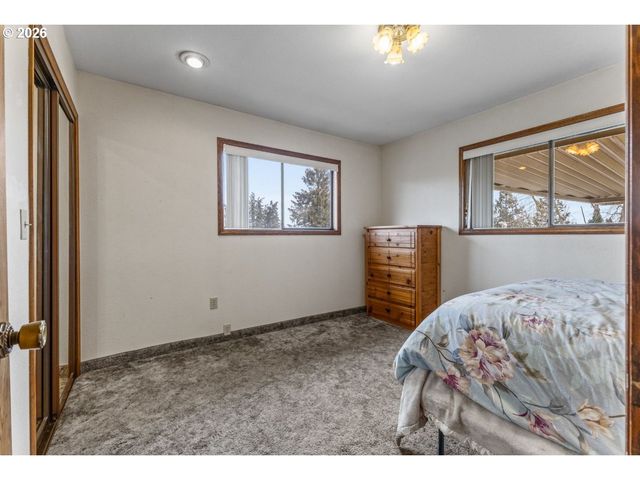 858 IVA Ln, Salem, OR 97317